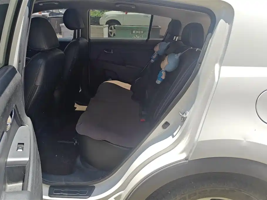 Kia Sportage 2012 2.0L Automatic 2WD NAVI Edition фото 11