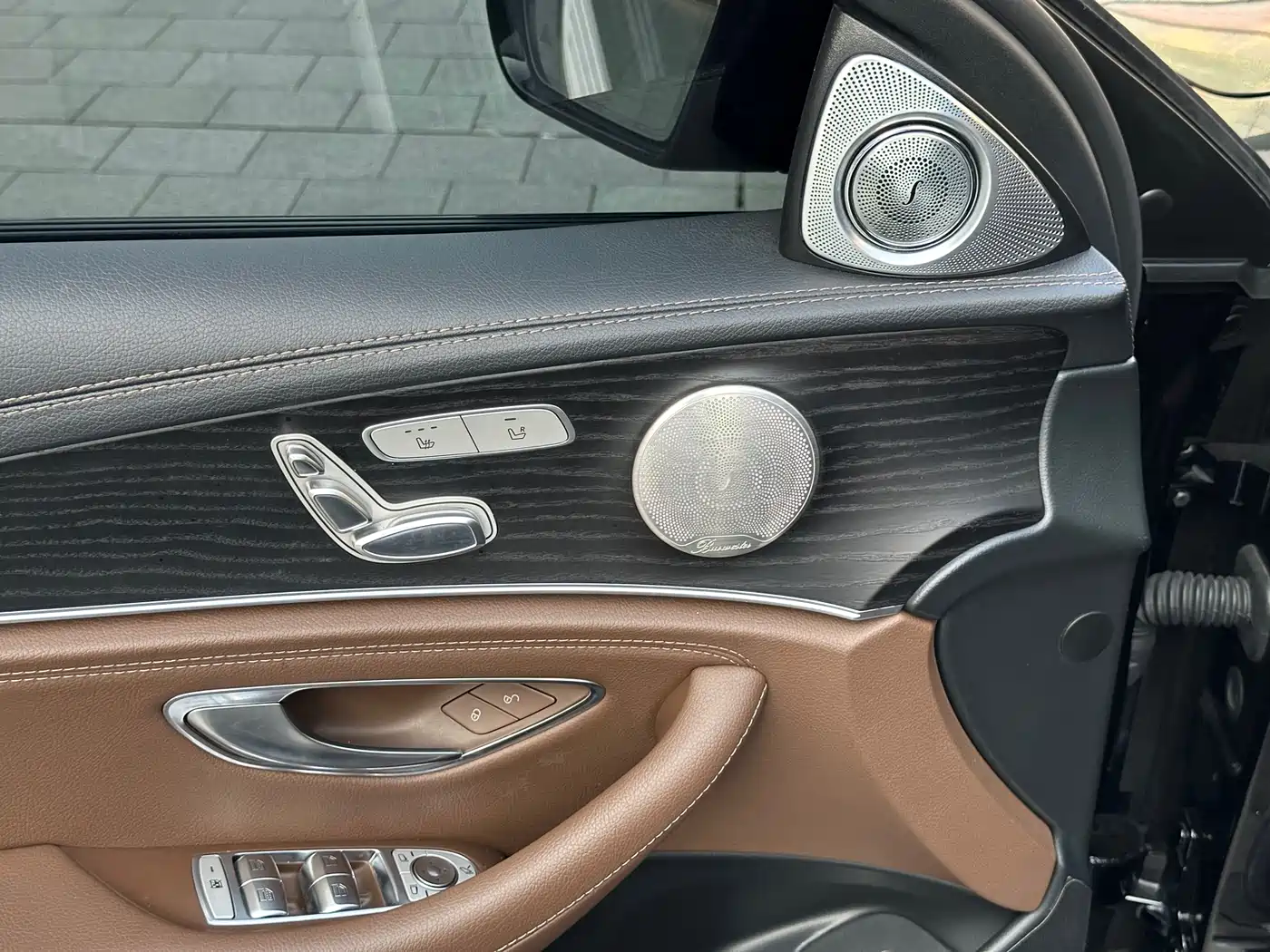 Mercedes-Benz E-Class 2022 E 300 L Sport Luxury фото 7
