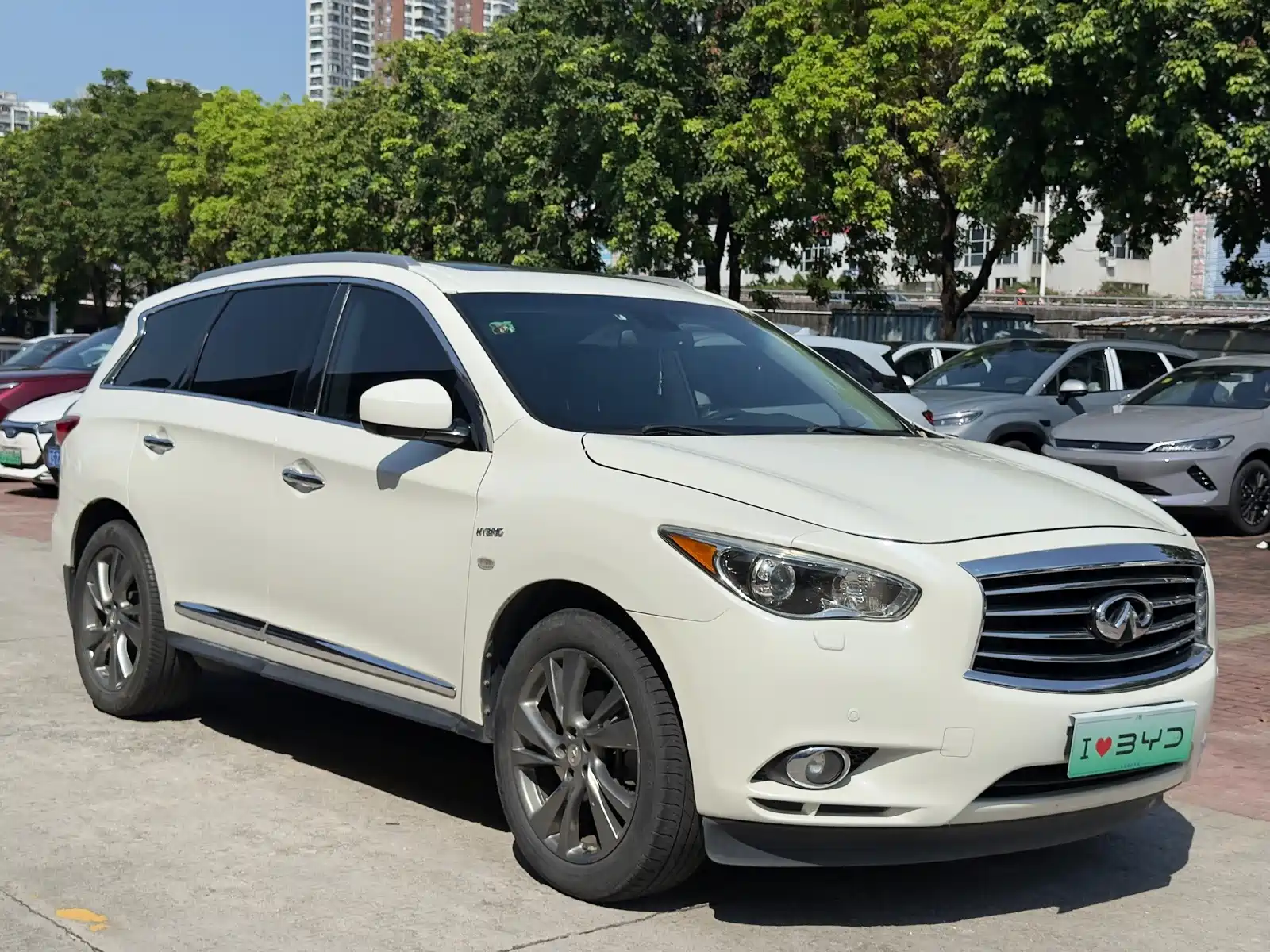 Photo 3 - Infiniti QX60 (Import)