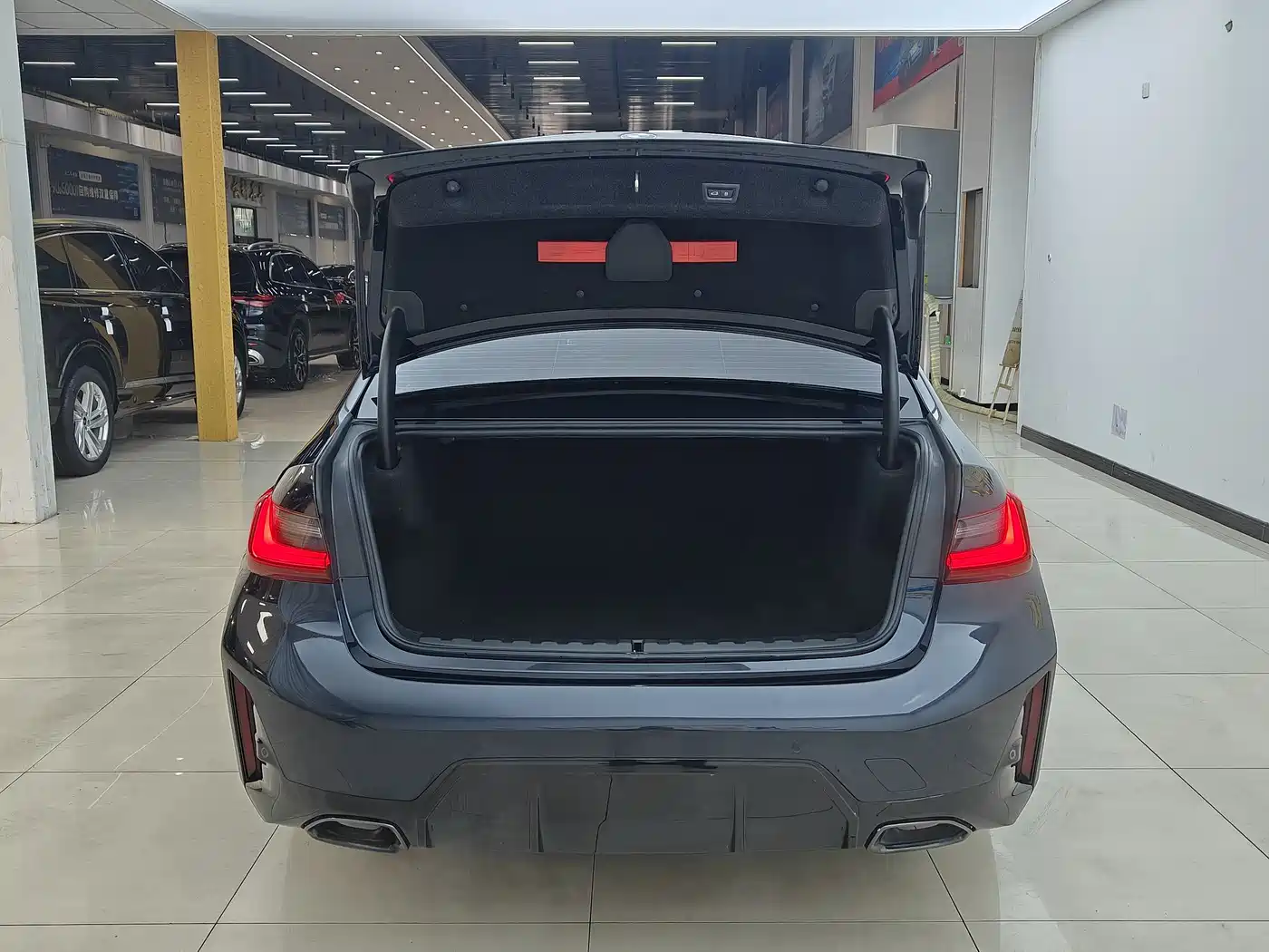 BMW 3 Series 2025 330Li M Sport Night Edition фото 21