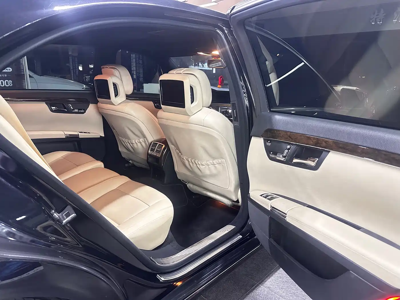 Mercedes-Benz S-Class 2010 S 300 L Business фото 9