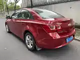 Photo 3 - Chevrolet Cruze