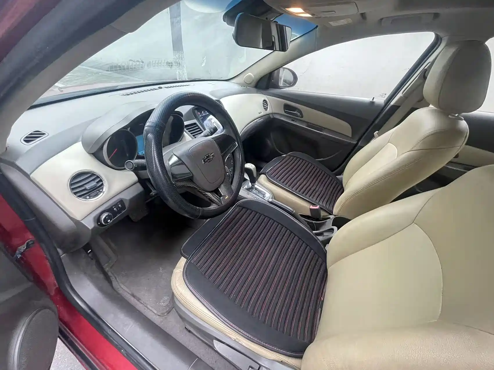 Photo 16 - Chevrolet Cruze