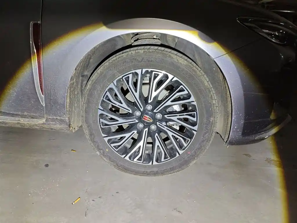 Hongqi H5 2024 2.0T Automatic Smart Connect Flag Smooth Edition фото 26
