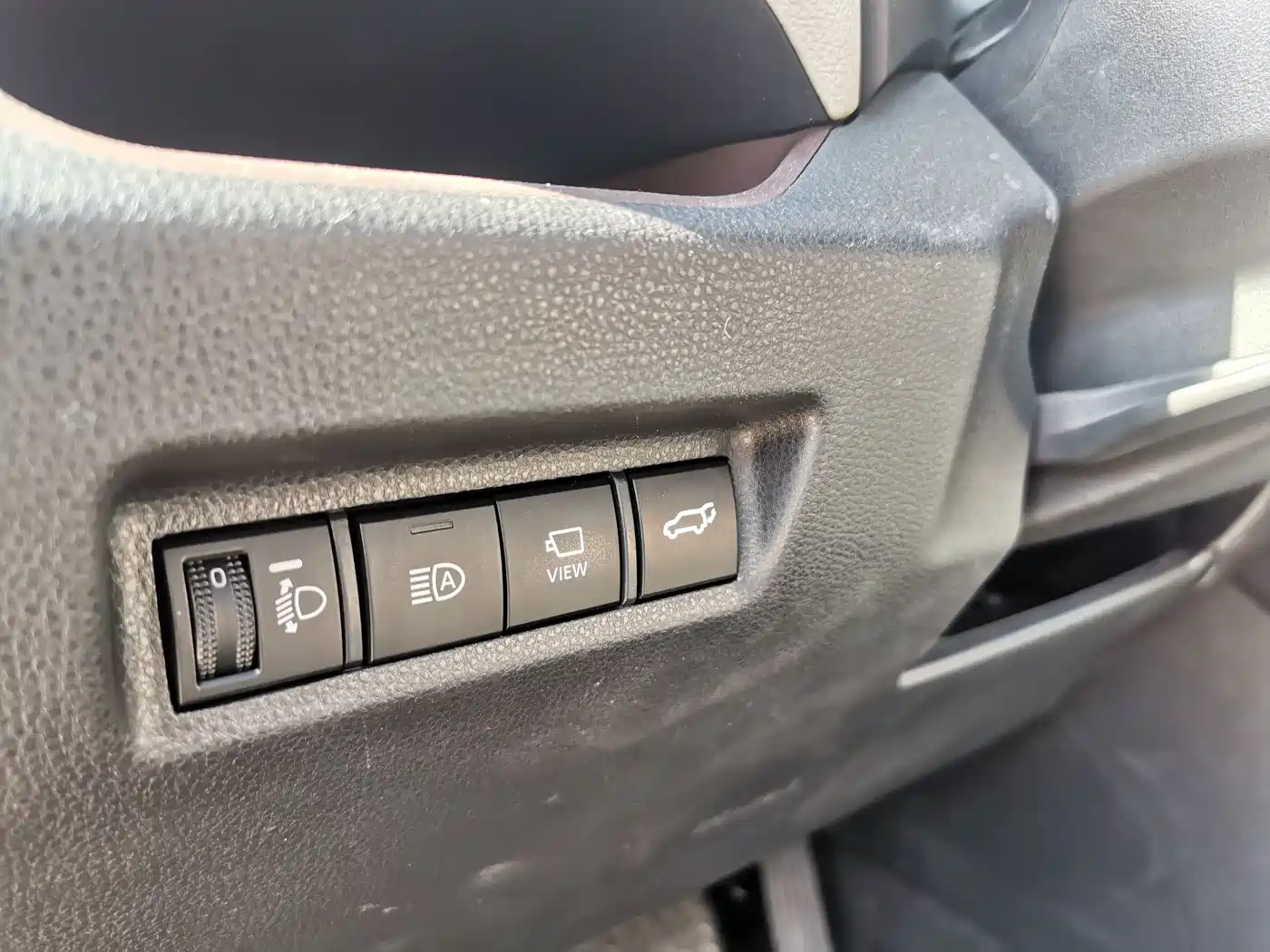 Toyota RAV4 Rongfang 2022 2.0L CVT 4WD Premium Edition фото 15