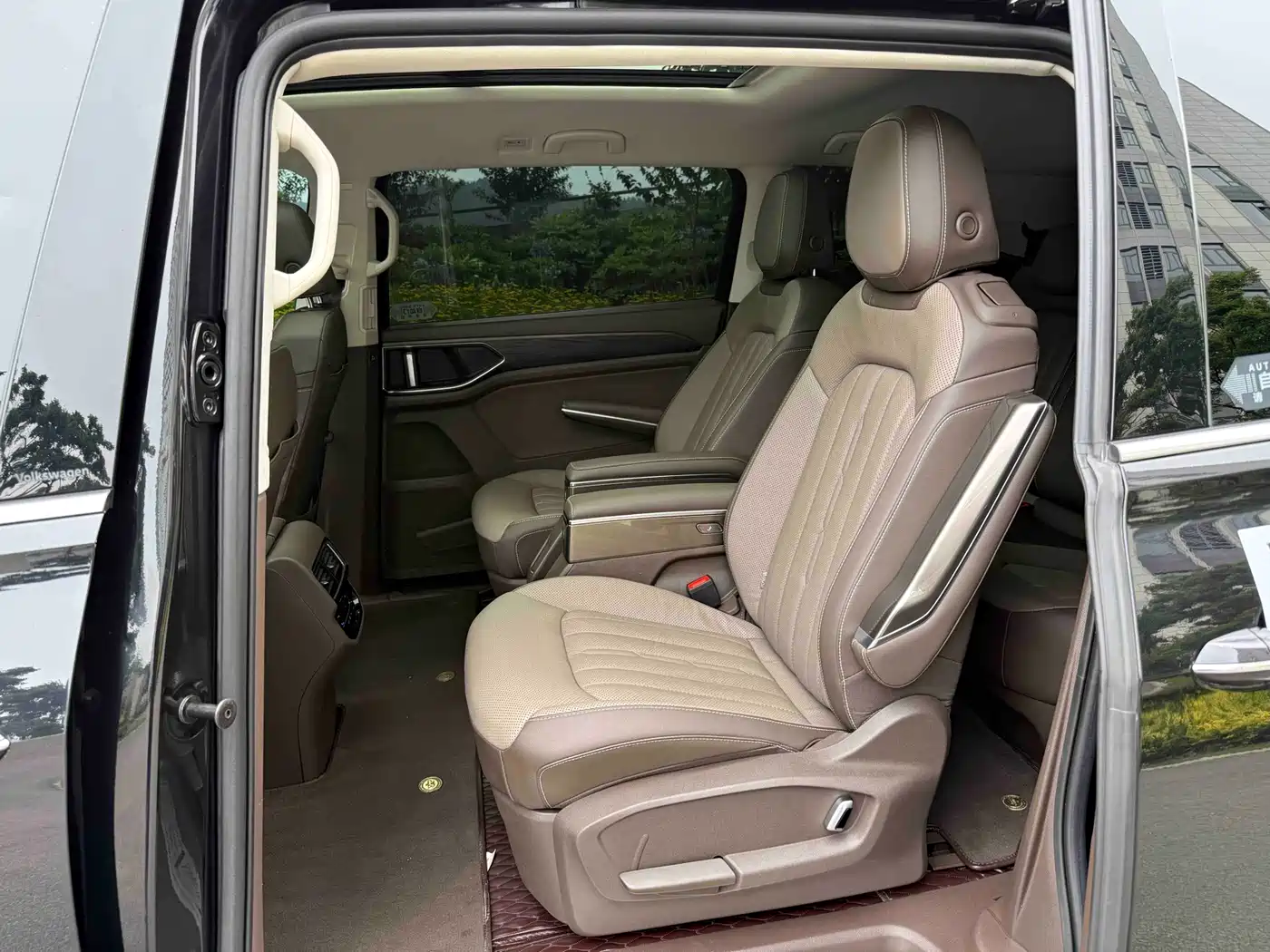 Volkswagen Viloran 2023 330TSI Luxury Edition фото 27