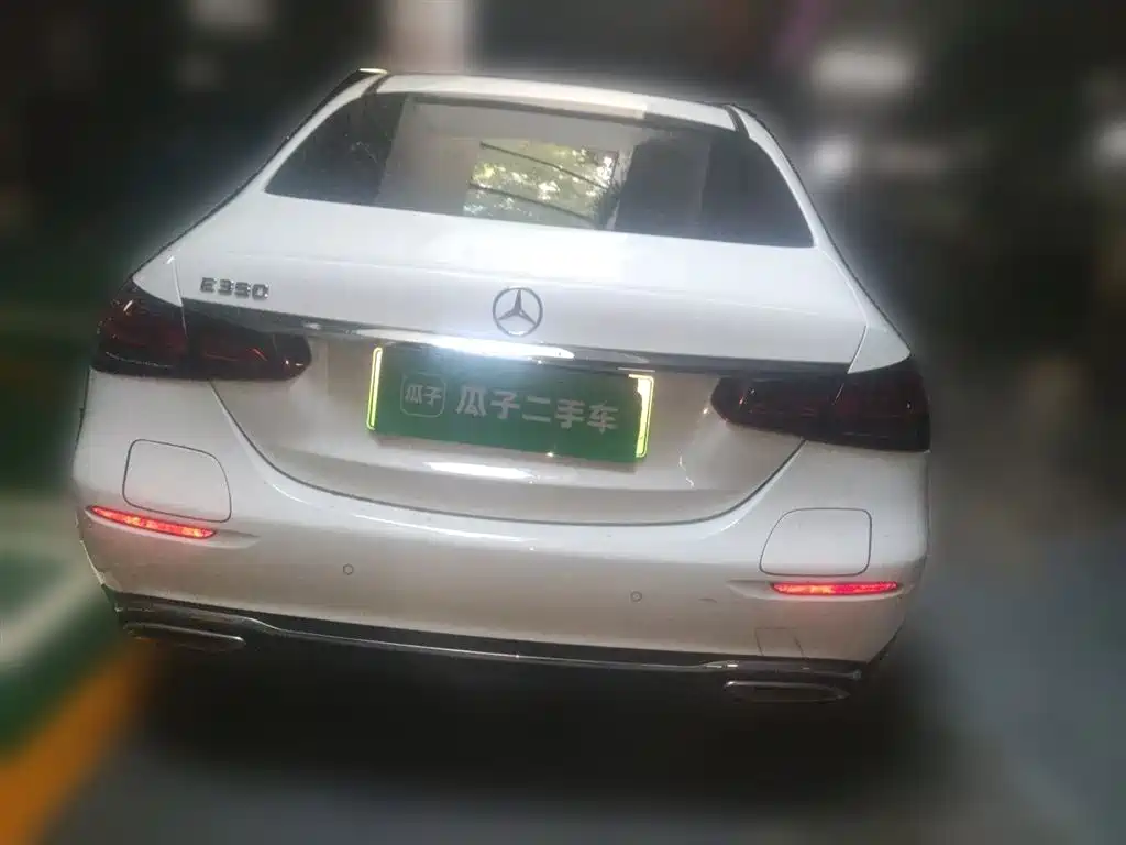 Mercedes-Benz E-Class New Energy 2022 Facelift II E 350 e L Plug-in Hybrid Sedan фото 5