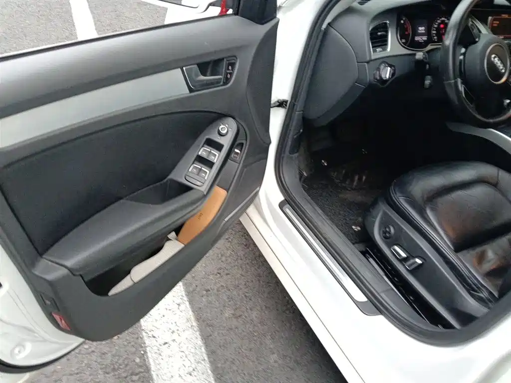 Audi A4L 2015 35 TFSI Auto Standard фото 12