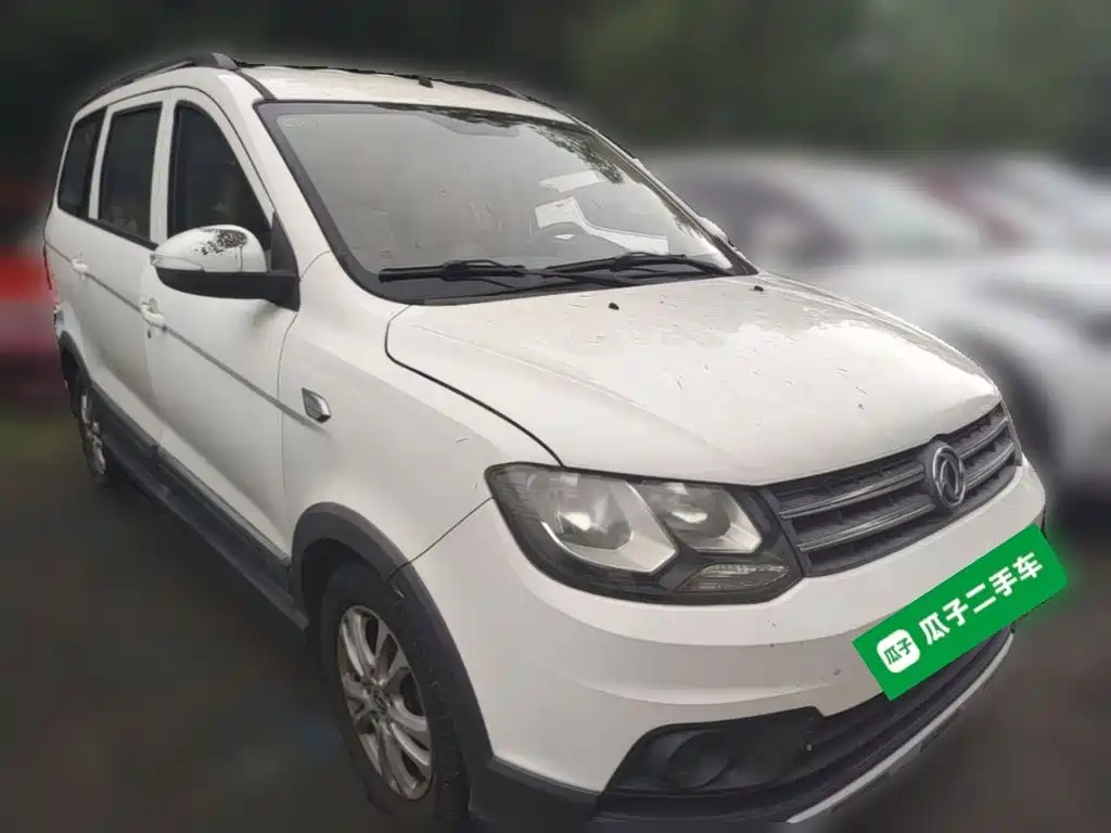 Dongfeng Fengguang Fengguang 360 2015 2015 1.5L Manual Comfort II 7-seater