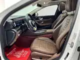Фото 3 - Mercedes-Benz E-Class