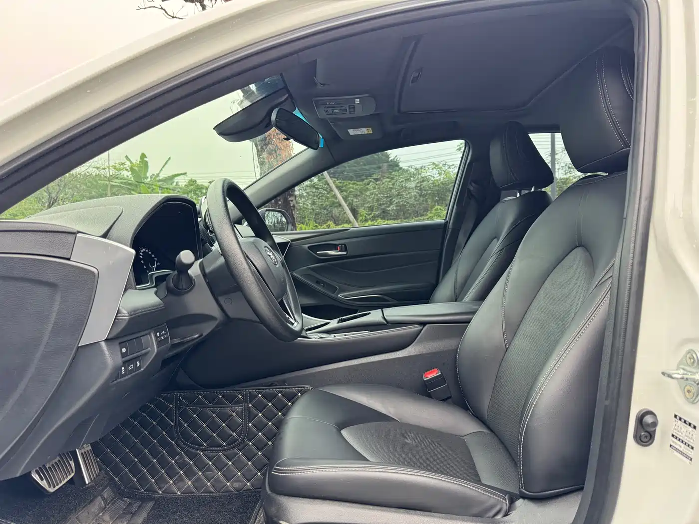 Toyota Avalon 2023 2.0L Premium Selection фото 9