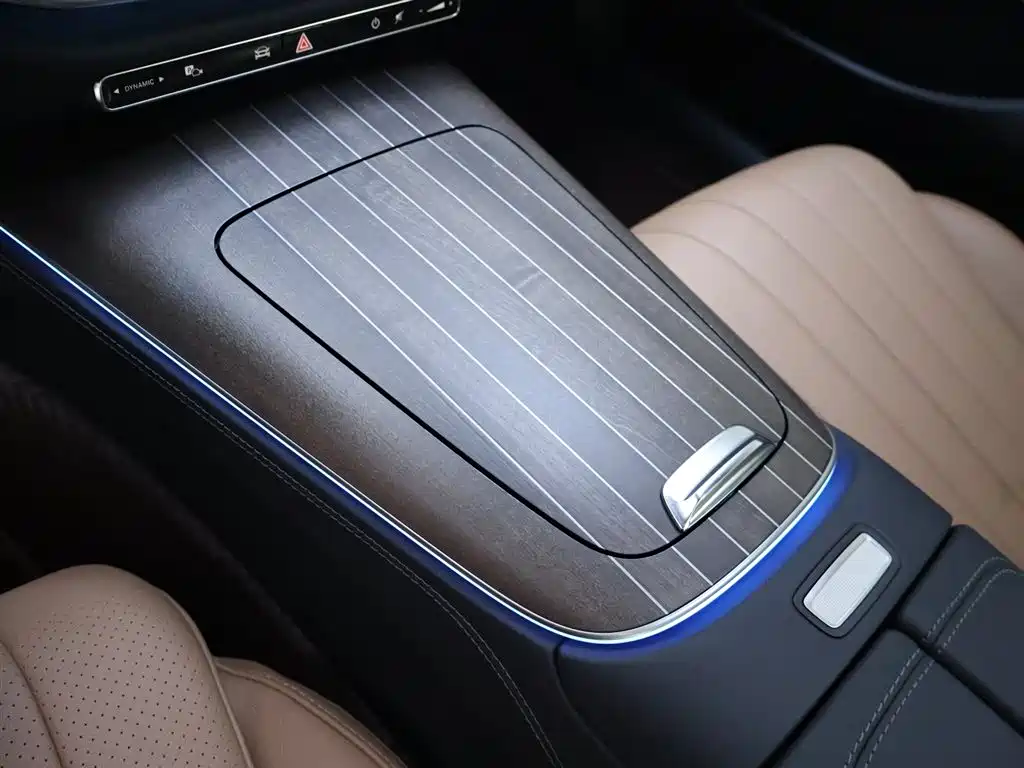 Mercedes-Benz E-Class 2024 E 300 L Fashion фото 12
