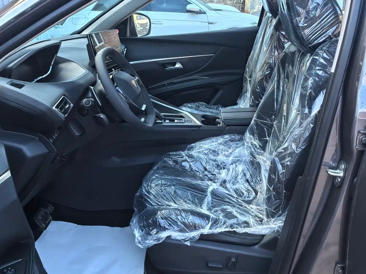 Peugeot 5008 фото 19