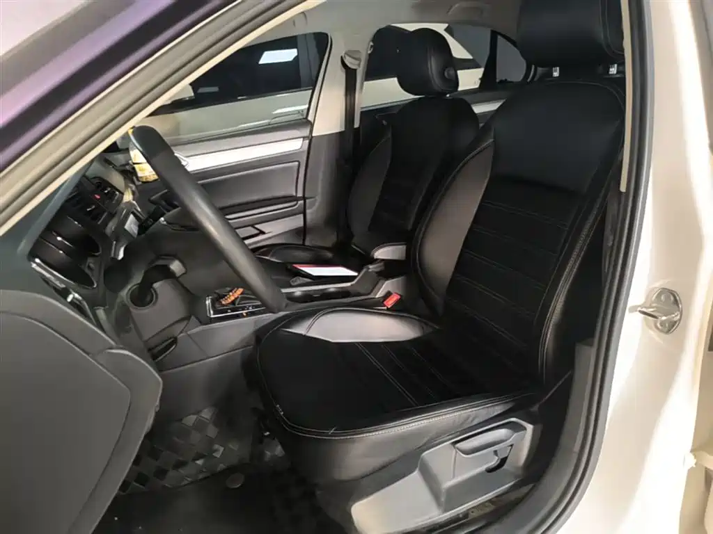 Volkswagen Lamando 2017 230TSI DSG Trend Edition фото 15