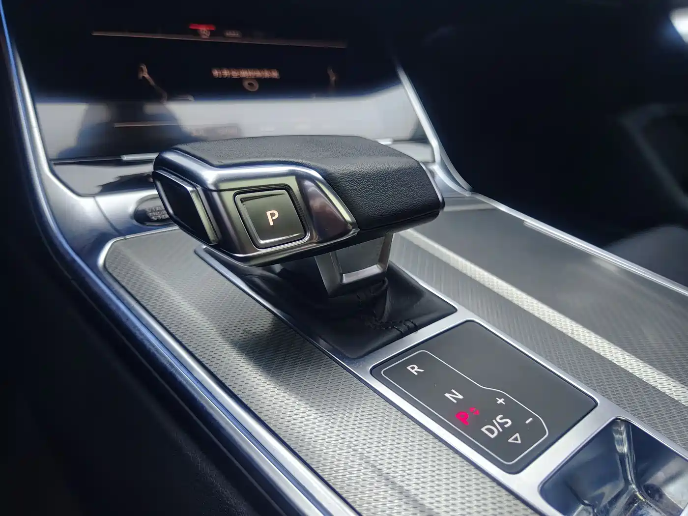Audi A6L 2023 40 TFSI Luxury Elegance фото 7