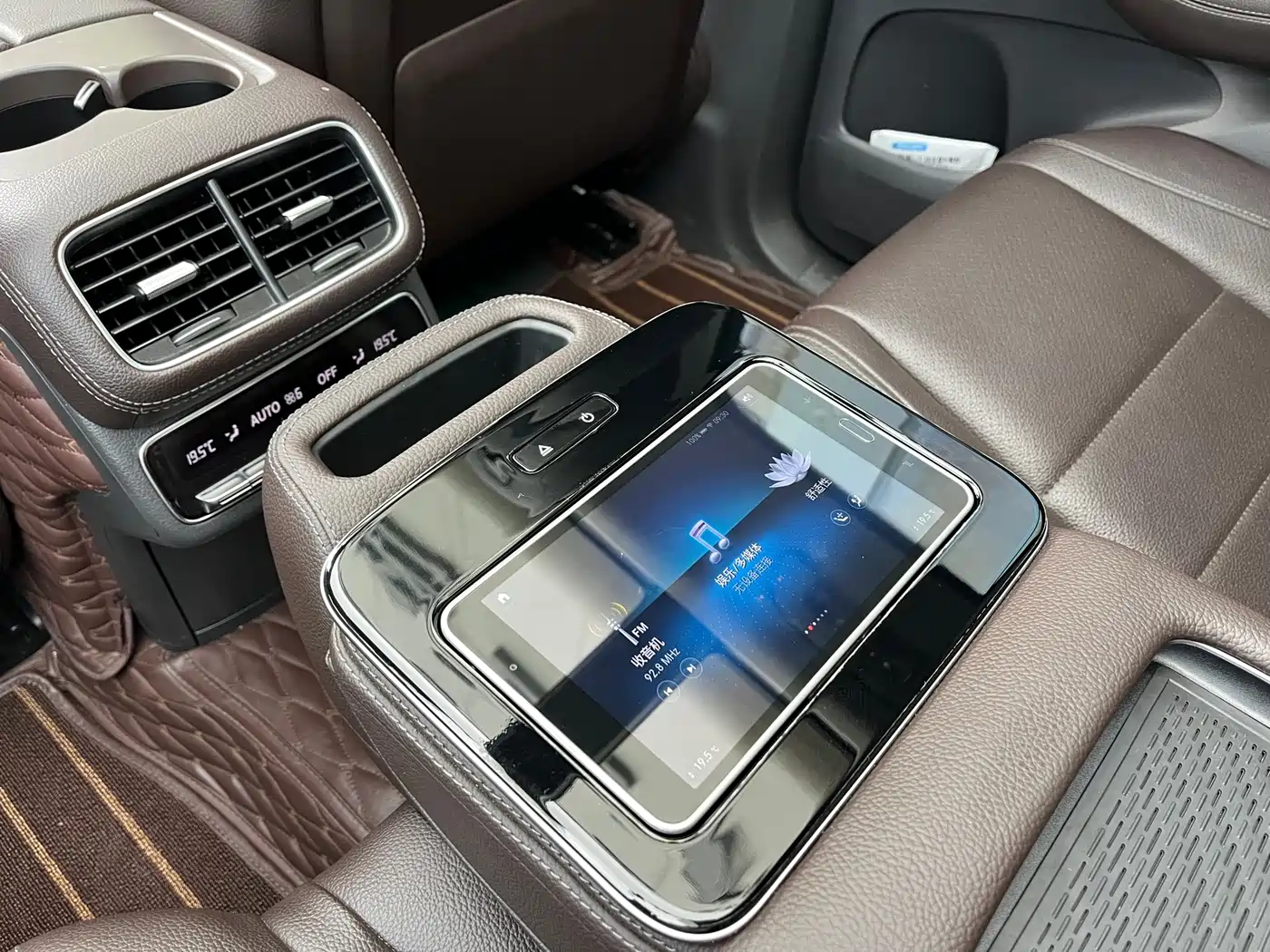 Mercedes-Benz GLE 2020 Facelift GLE 450 4MATIC Luxury фото 9