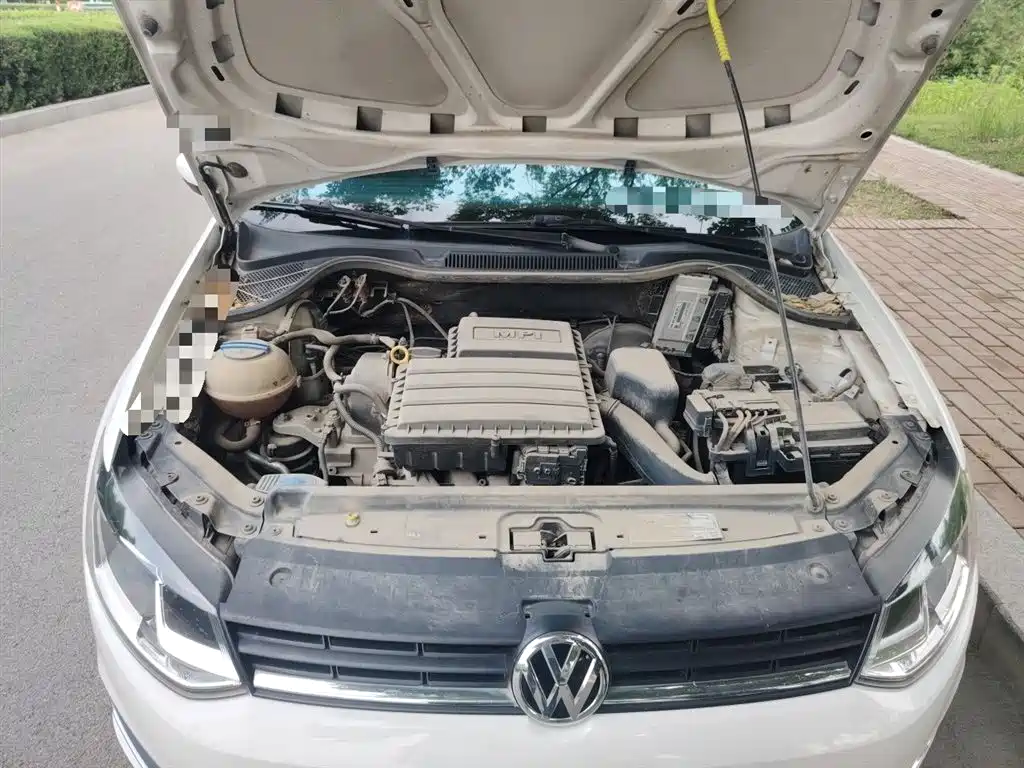 Volkswagen Polo 2016 1.6L Automatic Comfort фото 16