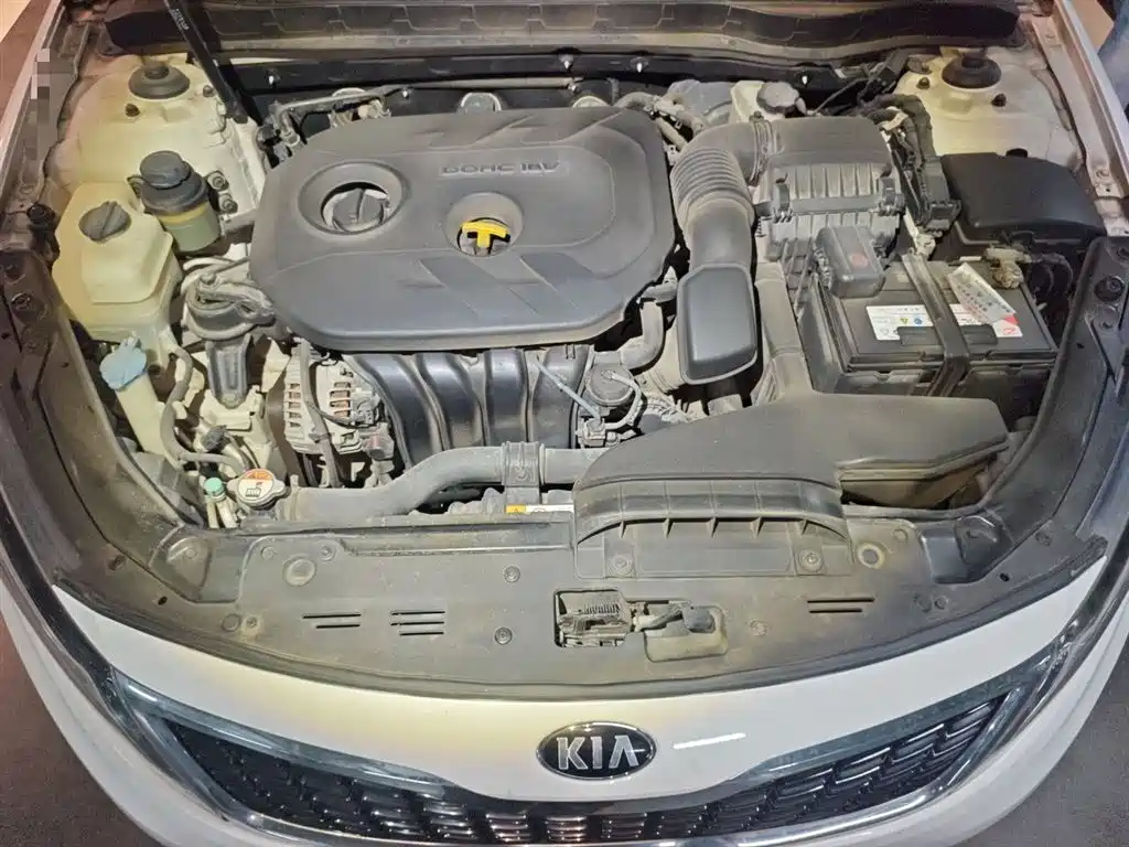 Kia K5 2014 2.0L Automatic LUXURY фото 16