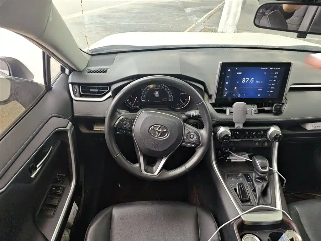 Toyota RAV4 Rongfang 2022 2.0L CVT 2WD Trend Plus Edition фото 3
