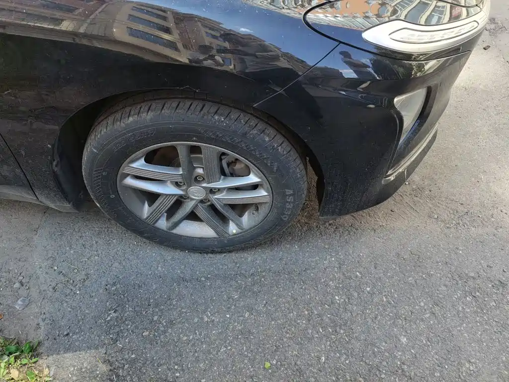Hongqi E-QM5 2025 2025 Model 500km Travel Edition