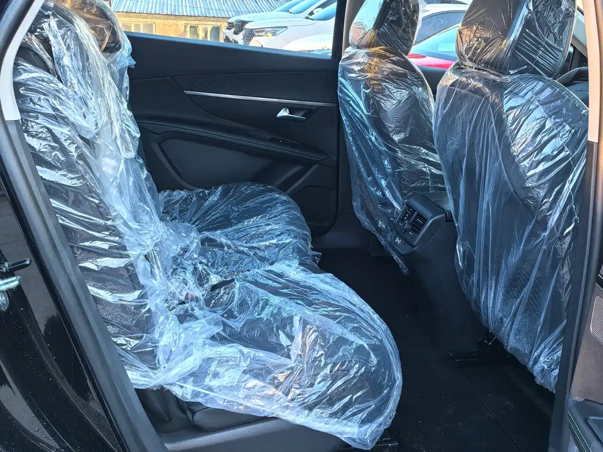 Peugeot 5008 фото 24