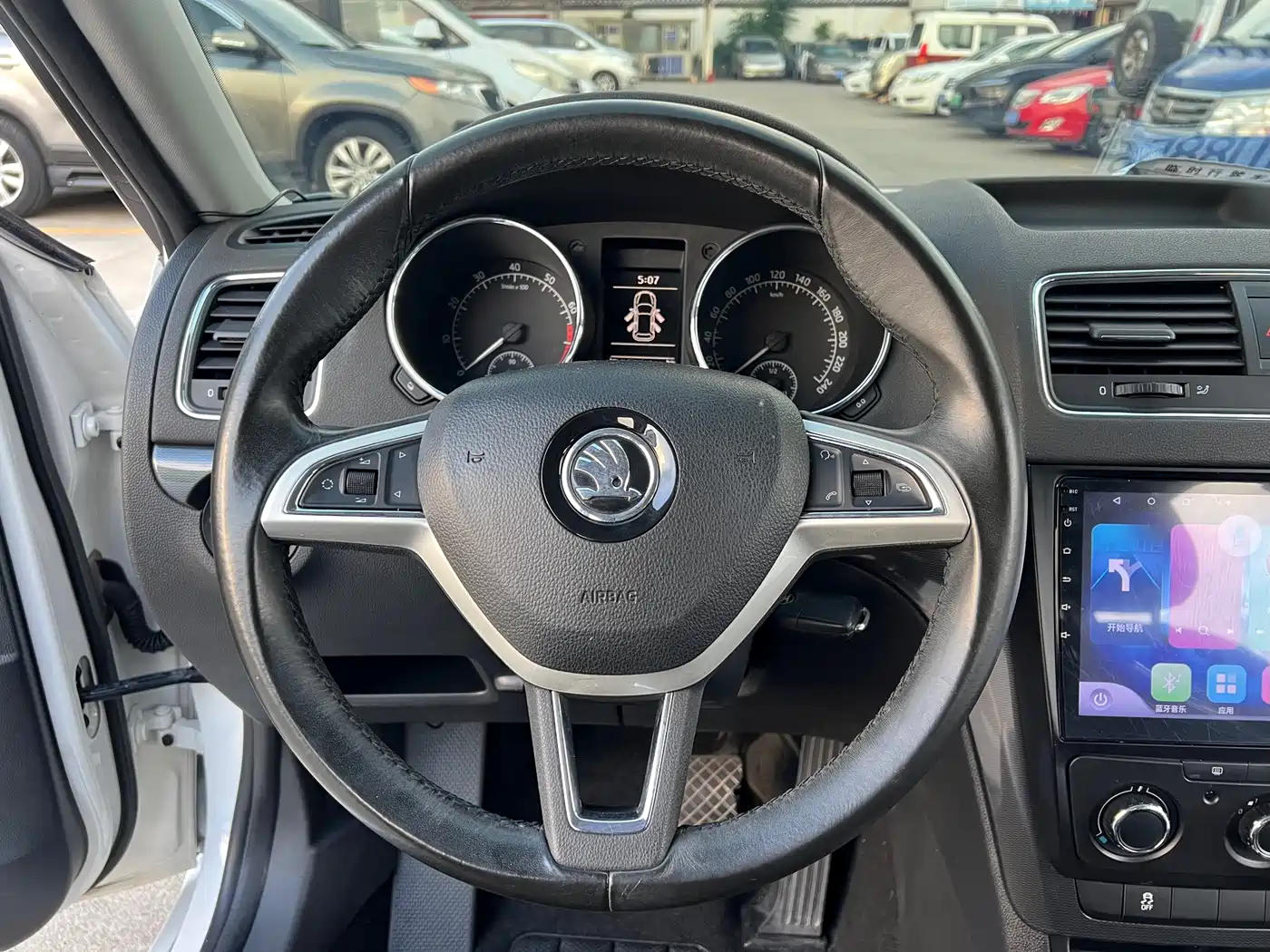 Škoda Yeti 2017 TSI280 DSG Brothers Edition фото 7