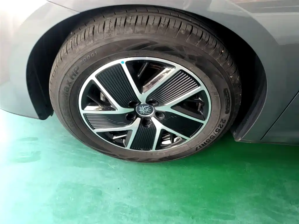 BYD Qin L 2024 DM-i 80KM Superior фото 23