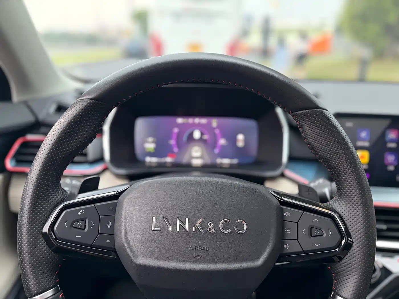 Lynk & Co 06 2020 1.5T Halo фото 12