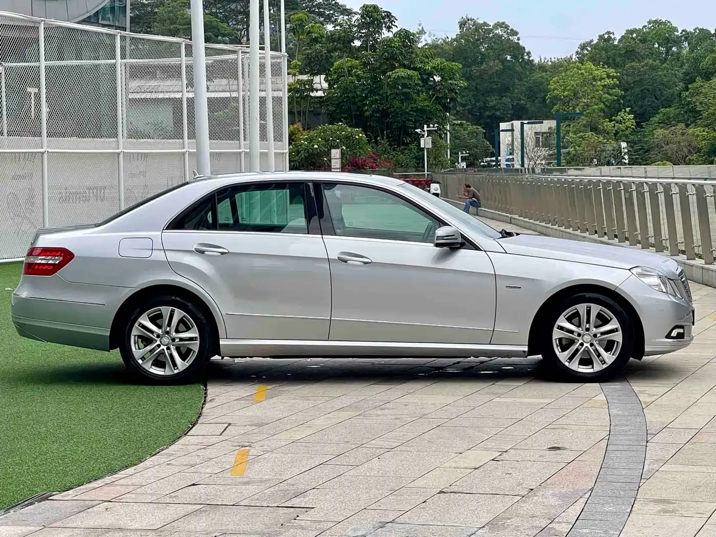 Mercedes-Benz E-Class (Import) 2010 E 200 CGI Elegance фото 4