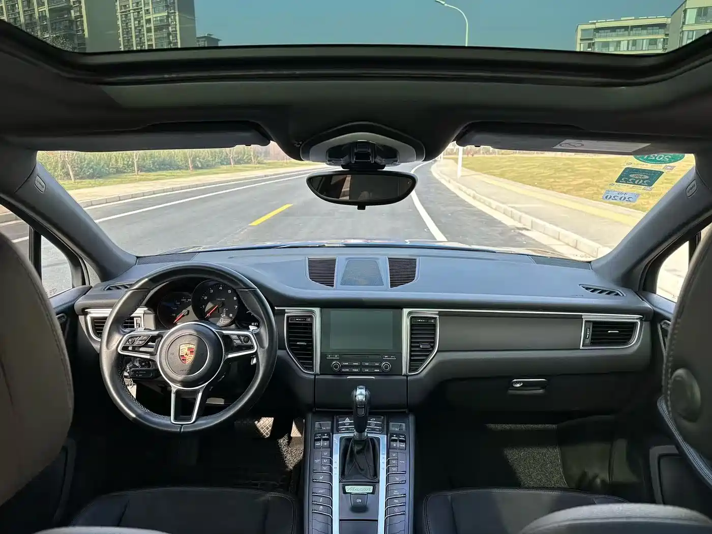 Porsche Macan 2017 Macan 2.0T фото 13