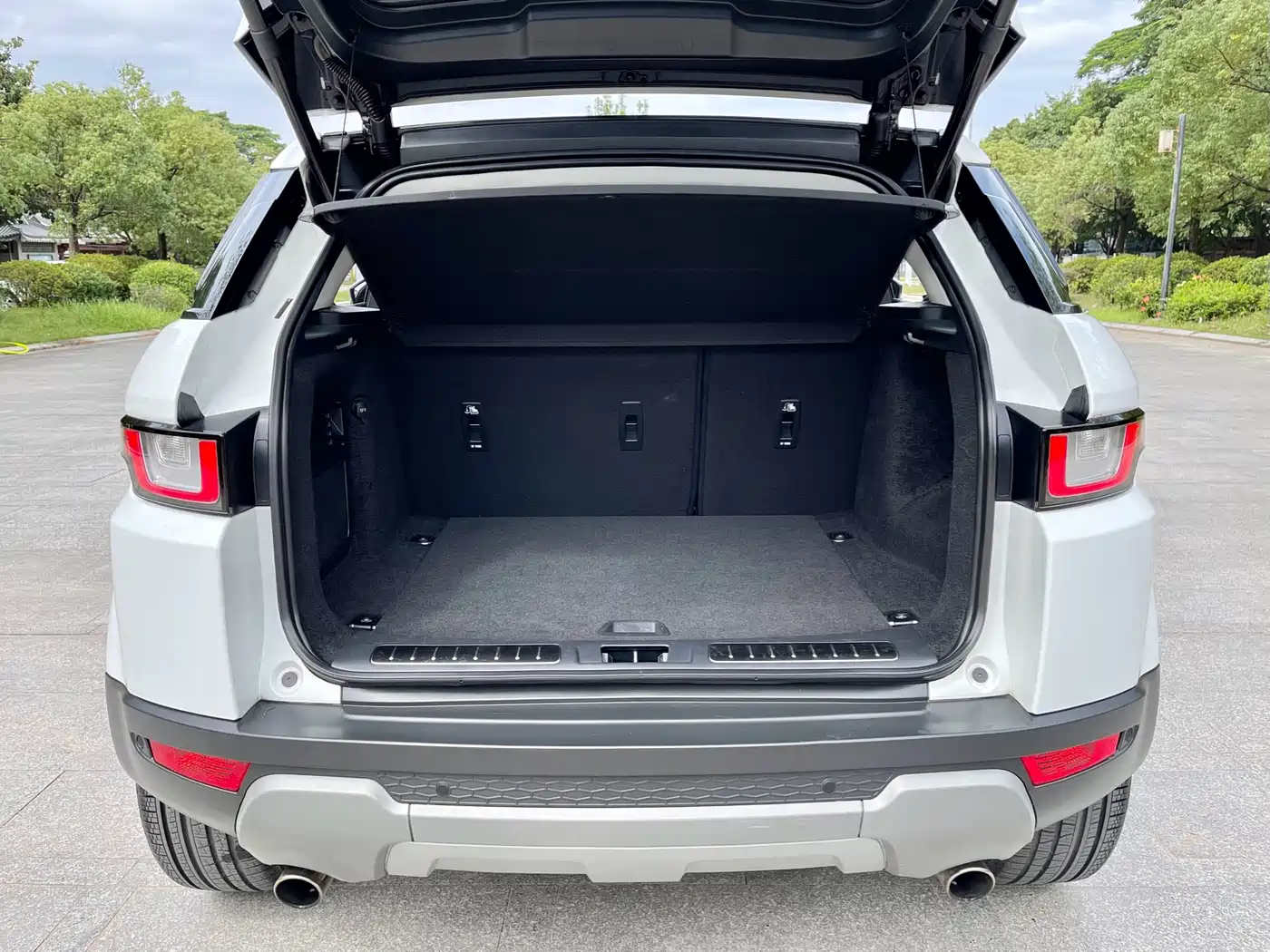 Land Rover Range Rover Evoque 2017 2.0T SE Smart Shine Edition фото 20