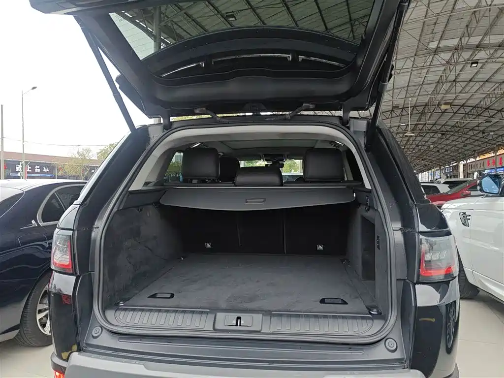 Land Rover Range Rover Sport 2021 3.0 L6 SE фото 19