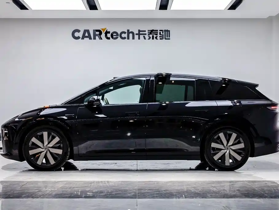 Li Auto i6 2025 2025 2WD Base Model