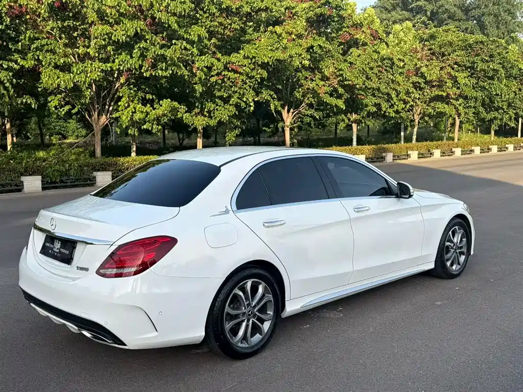 Mercedes-Benz C-Class 2017 Facelift C 180 L Fashion Sport Edition фото 7