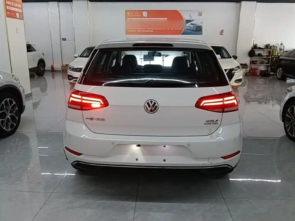 Volkswagen Golf 2018 230TSI Automatic Comfort фото 6