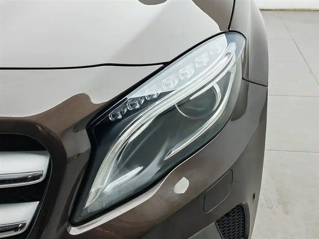Mercedes-Benz GLA 2015 GLA 220 4MATIC Fashion Edition фото 7