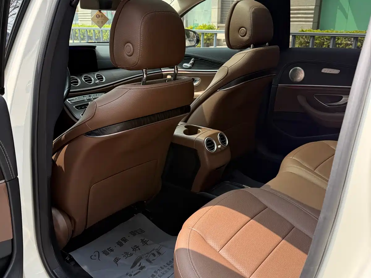 Mercedes-Benz E-Class 2020 Model E 260 L Sport фото 7
