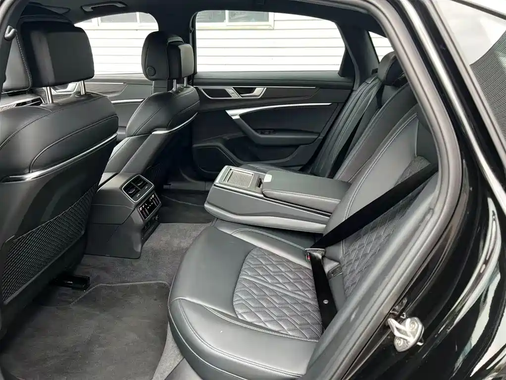 Audi A6L 2025 Model Year Facelift 45 TFSI quattro Premium Sport фото 12