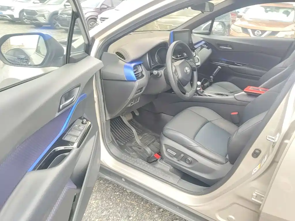 Toyota C-HR 2020 2020 Model 2.0L Leading
