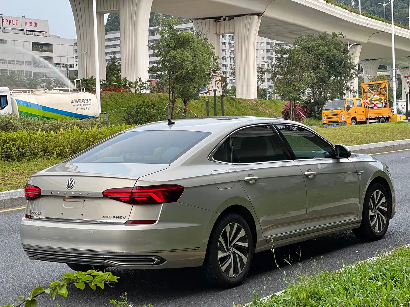 Volkswagen Passat New Energy 2019 430PHEV Hybrid Luxury Edition фото 6