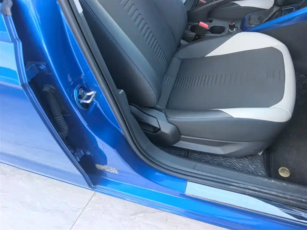 Volkswagen Polo 2019 Plus 1.5L Automatic Colorful Tech Edition фото 25