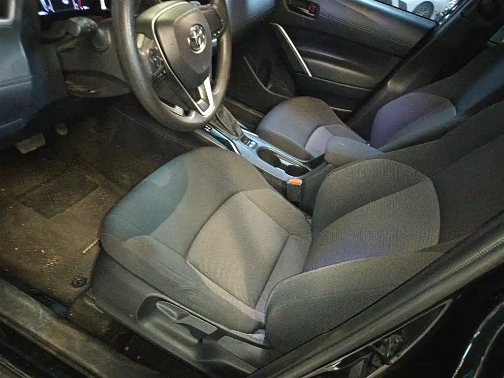 Toyota Frontlander 2024 2.0L CVT Elite Edition фото 11