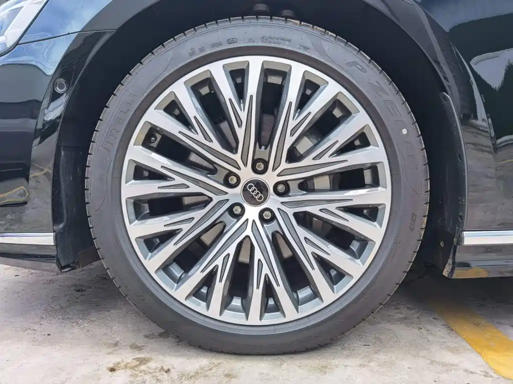 Audi A8 2026 2025 A8L 50 TFSI quattro Exclusive Selection