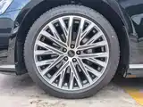 Фото 32 - Audi A8