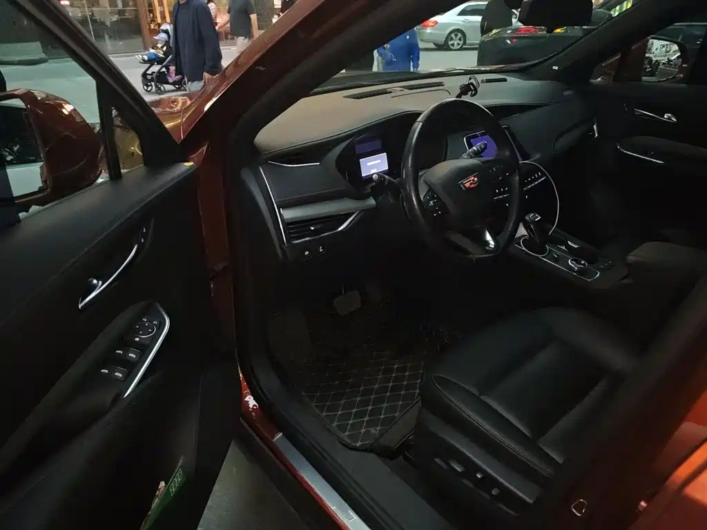 Cadillac XT4 2018 28T FWD Leading Edition фото 17