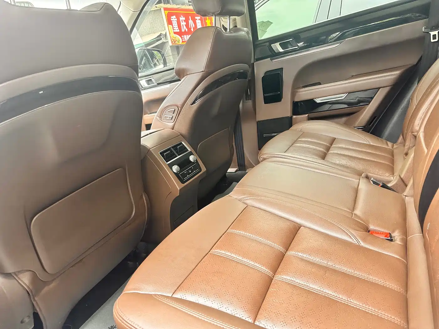 Zotye T800 2019 2018 2.0T Automatic Premium Smart Connection 7-seater