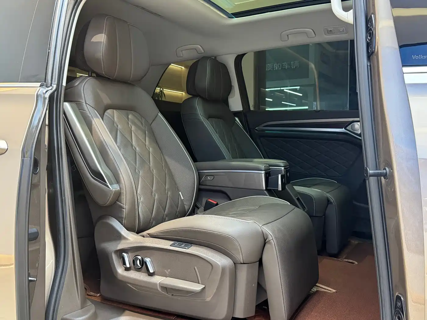 Volkswagen Viloran 2020 380TSI Flagship Edition фото 17