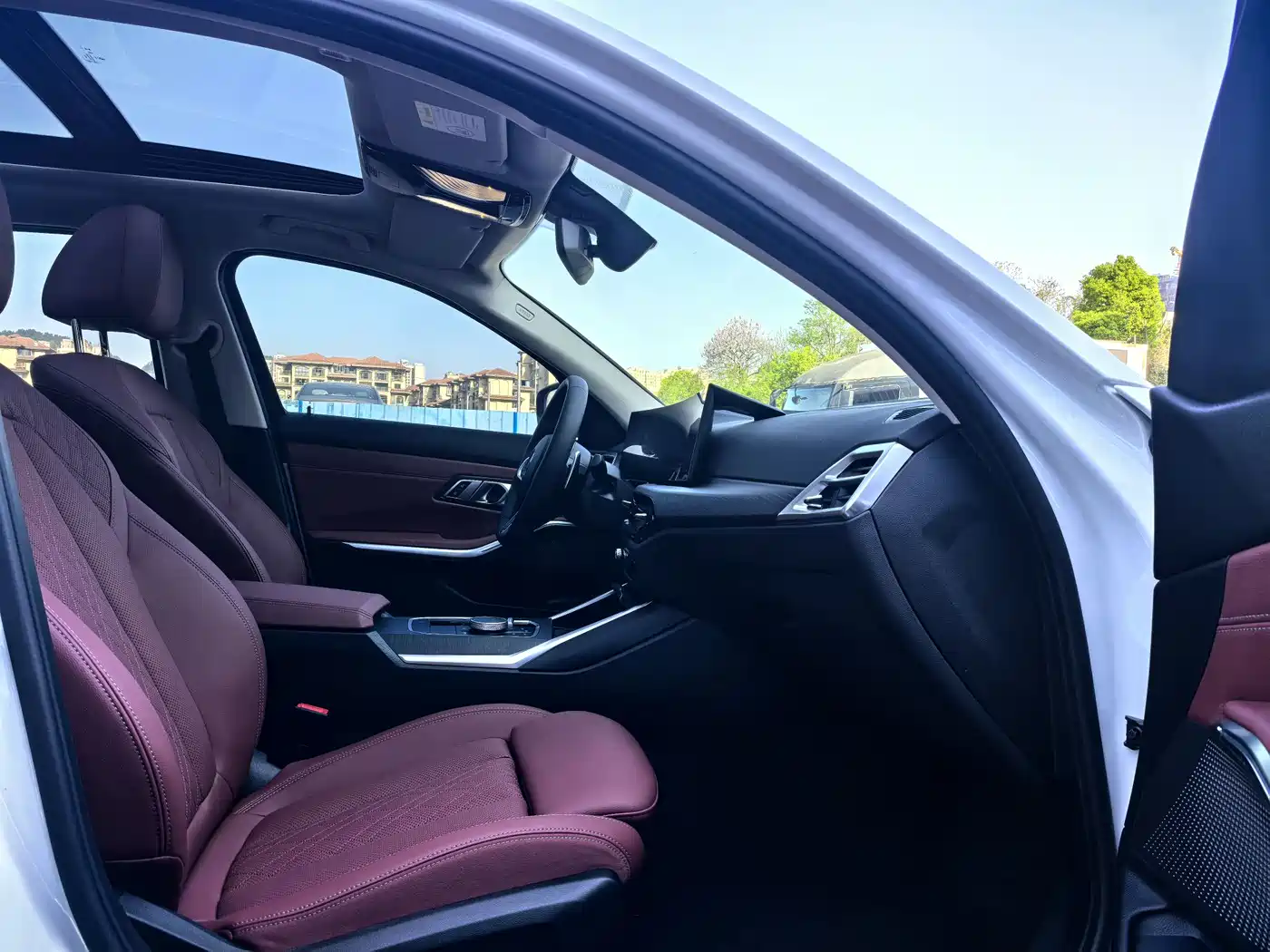 BMW 3 Series 2025 325Li M Sport Package фото 6