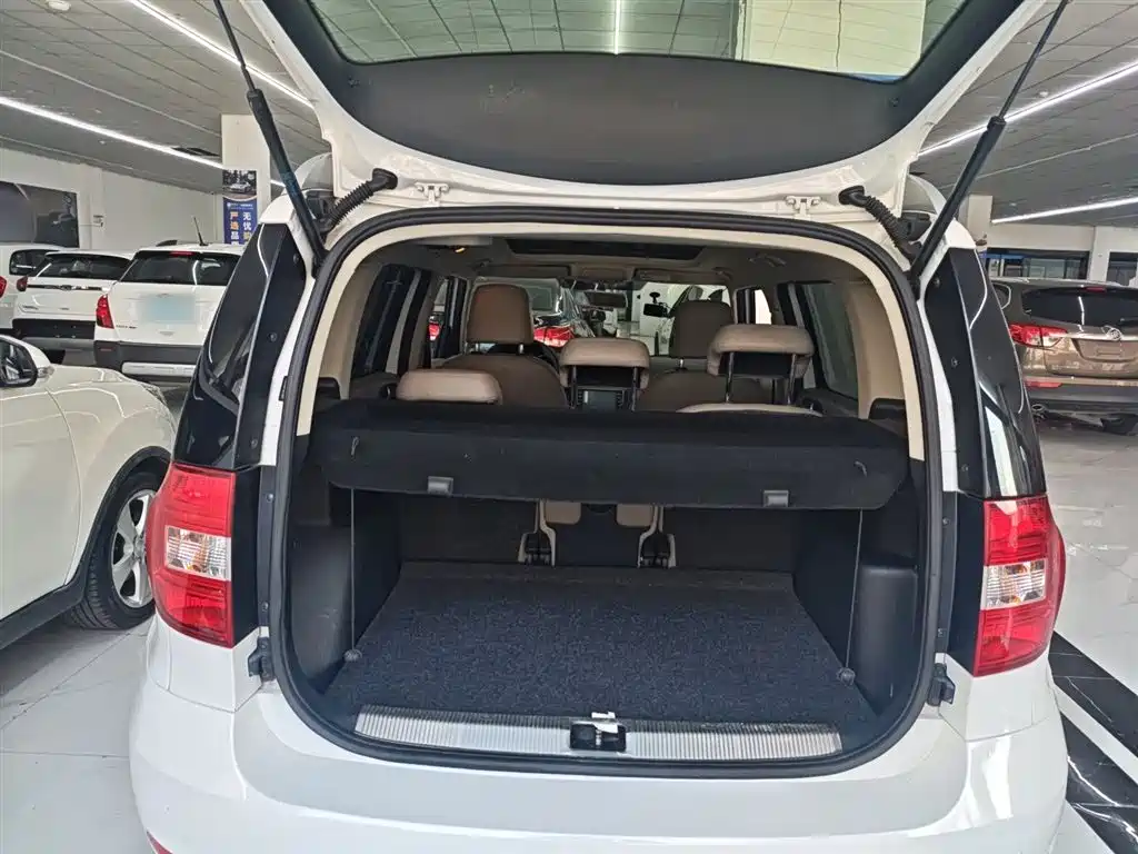 Škoda Yeti 2016 1.4TSI DSG Pioneer Edition фото 9