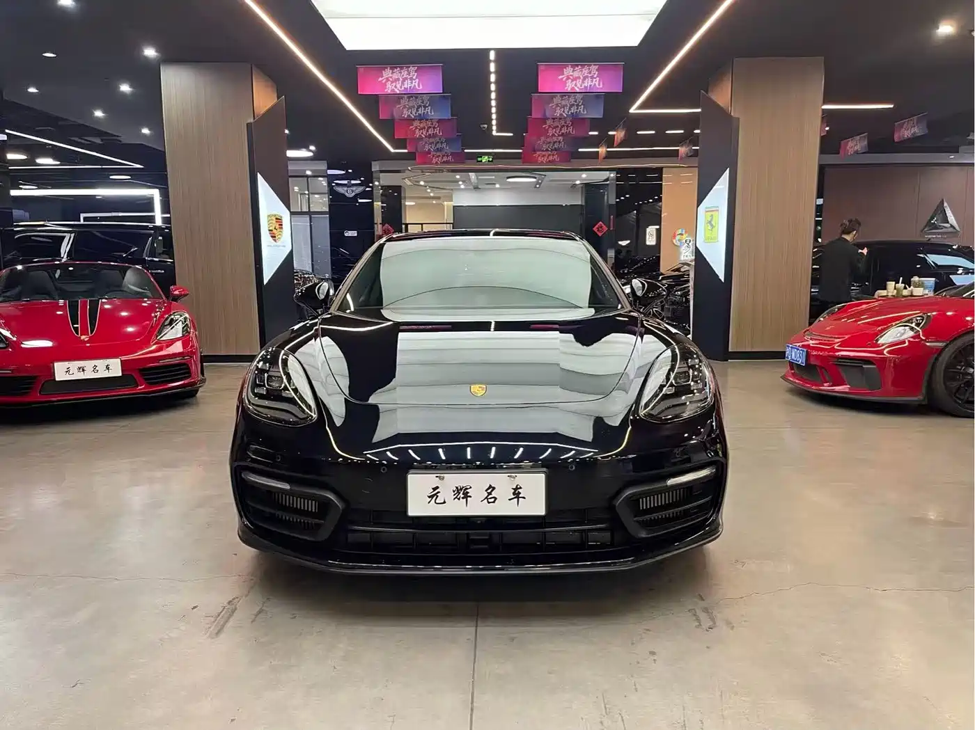 Porsche Panamera 2023 Panamera 4 Executive Long Wheelbase 2.9T фото 2
